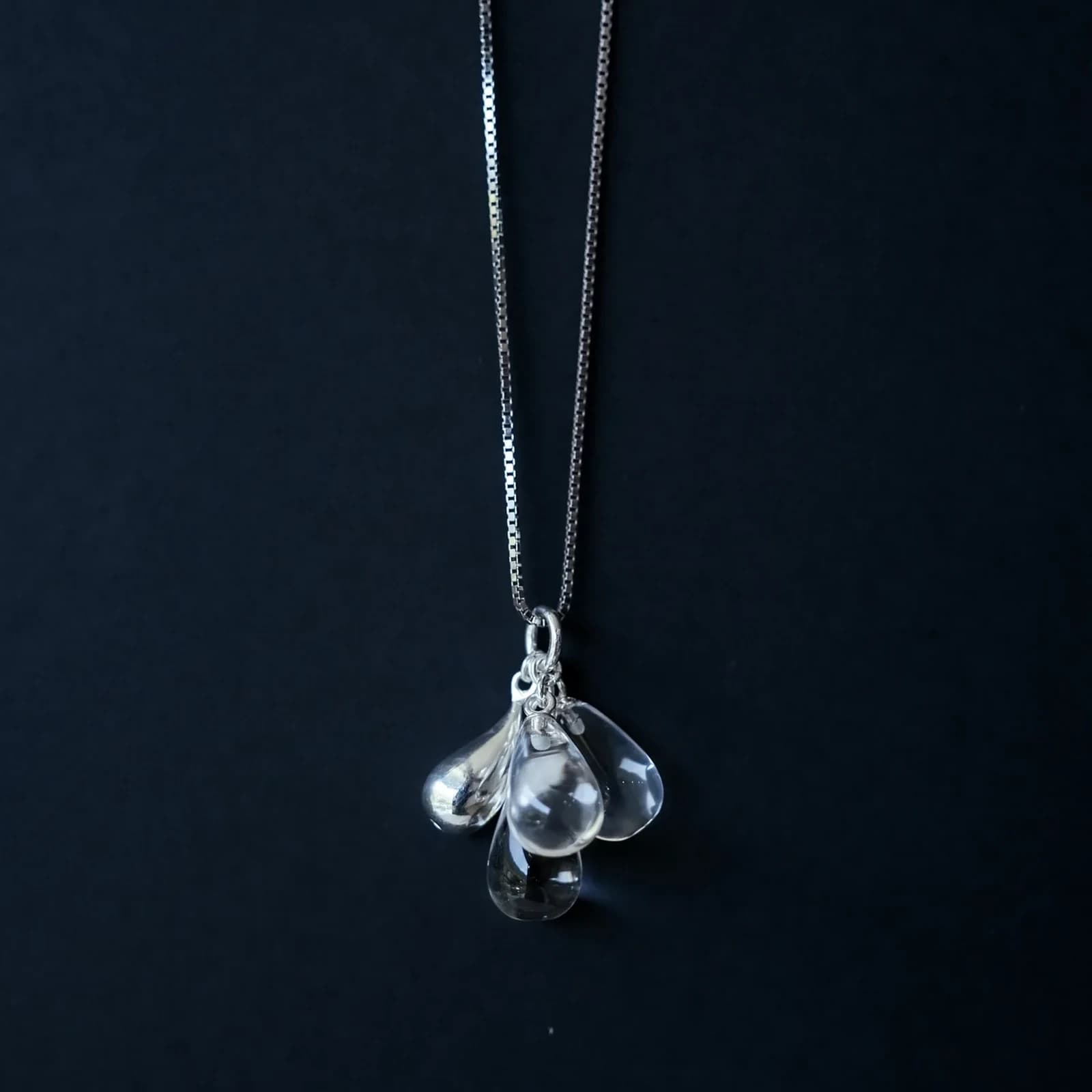 YIS-14 Clear Quartz Necklace Angle image