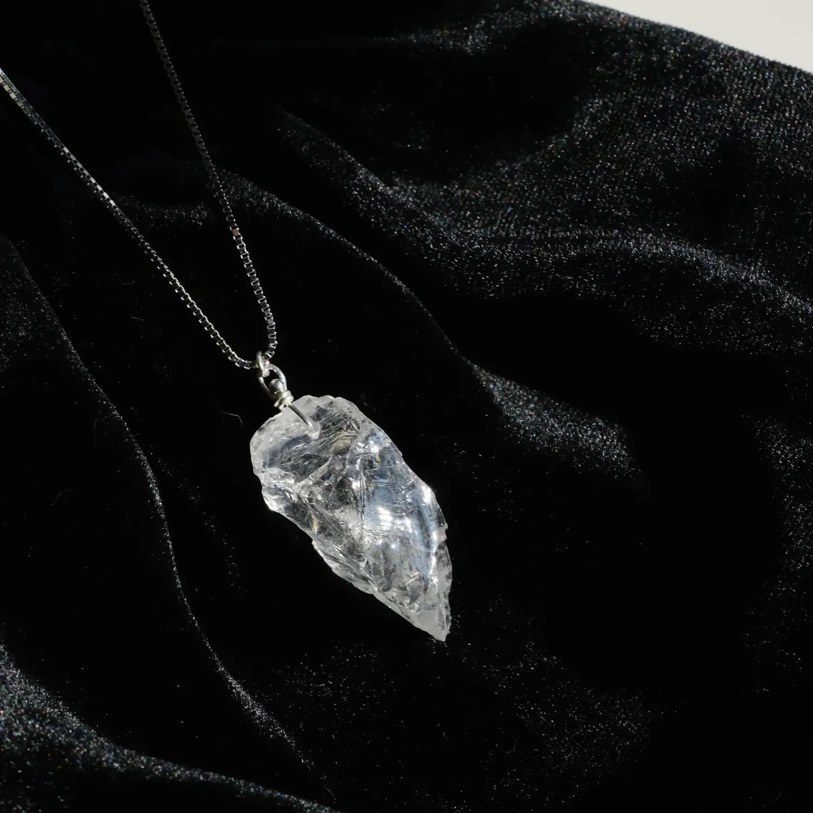 YIS-16 Clear Quartz Raw Necklace Angle image