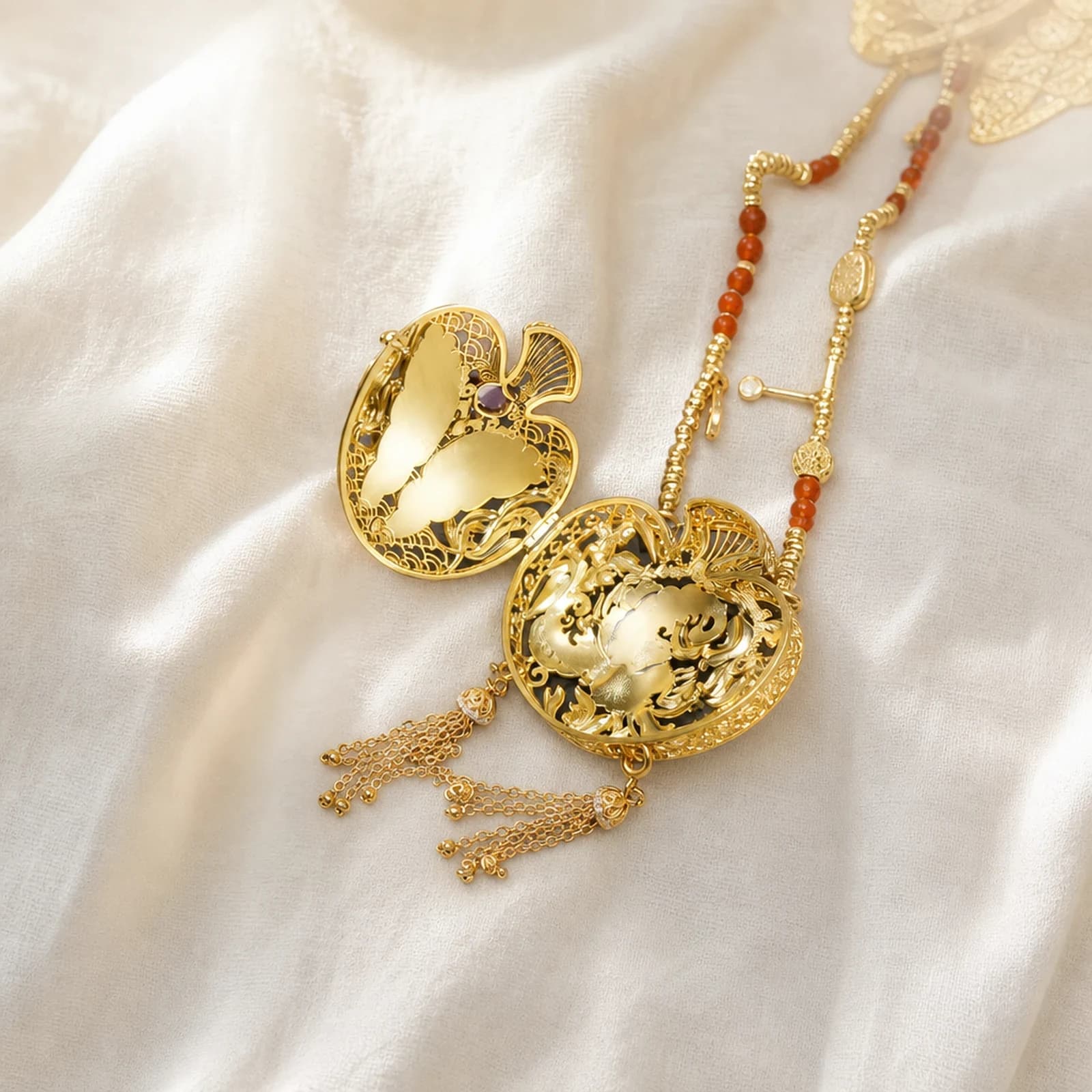 Jade Mother-of-Pearl Pendant collection card image