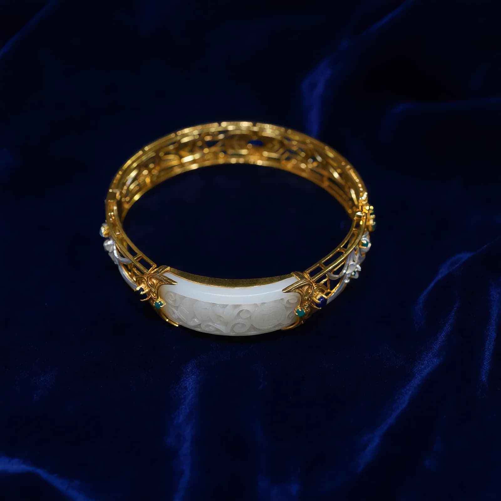 Rounded Jade Filigree Bangle