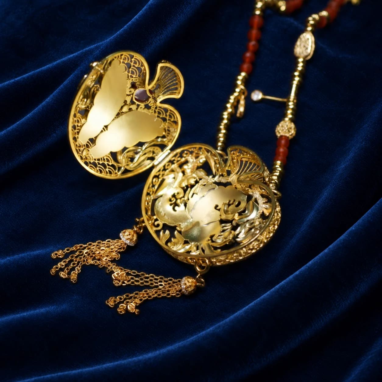 Jade Mother-of-Pearl Pendant